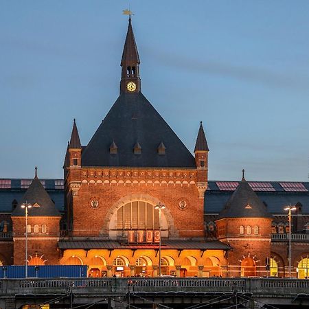 Central Copenhagen Apt With Balcony, Free Parking W Elevator ภายนอก รูปภาพ